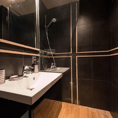 Апартаменты A Flat With View On Palace Of Culture Center *