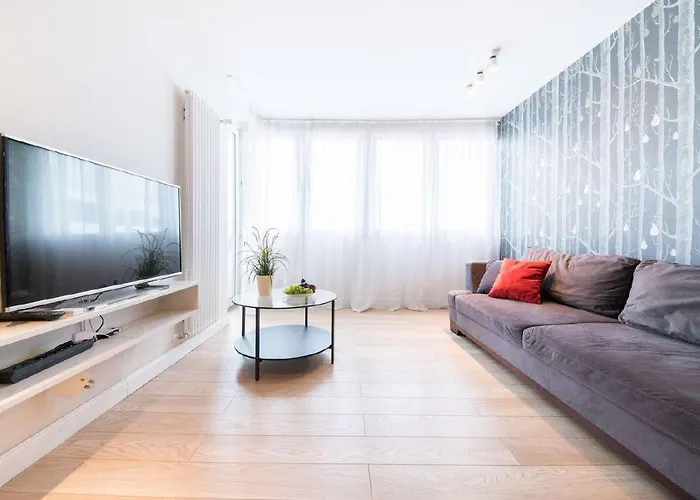 A Flat With View On Palace Of Culture Center وارسو